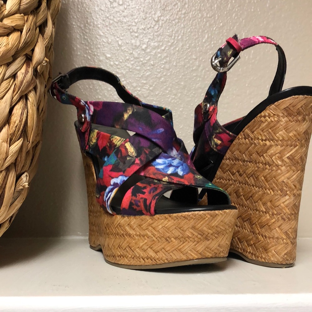 G by Guess Multi Colored Black Purple Wedge 9M
